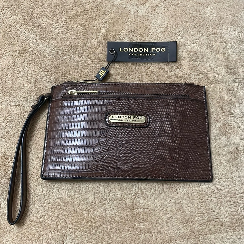 London Fog Wristlet - Picture 2 of 8